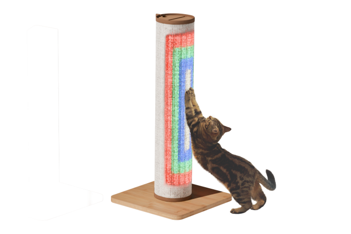 Switch chat jouant avec un griffoir avec lumière led Omlet